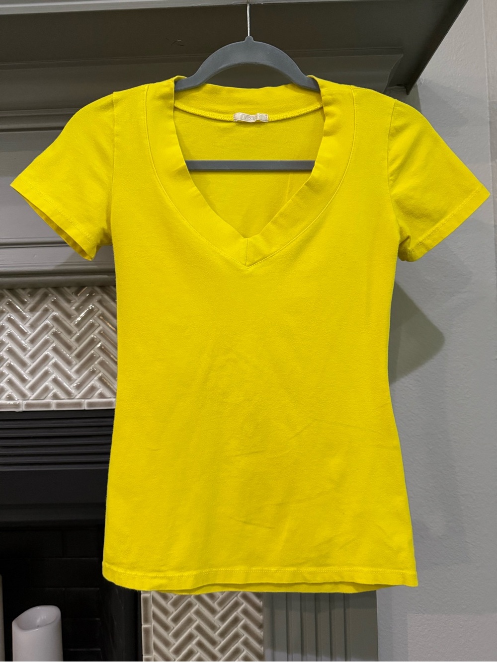 Women's Yellow V-Neck Short Sleeve Tee